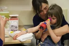 Comment soutenir votre enfant lors d’une brève procédure médicale