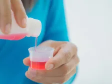 Pénurie de médicaments en format liquide contre la douleur et la fièvre pour les bébés et enfants
